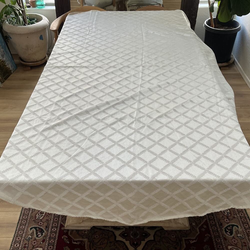 LENOX American By Design Laurel Leaf Oblong Tablecloth 98" x 65" Cotton Blend